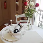 B&B D : Louvre Elegant 파리