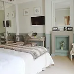 B&B D : Louvre Elegant 파리