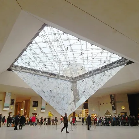 Chambre D Hote : Louvre Elegant Apt Suite Frühstückspension Paris
