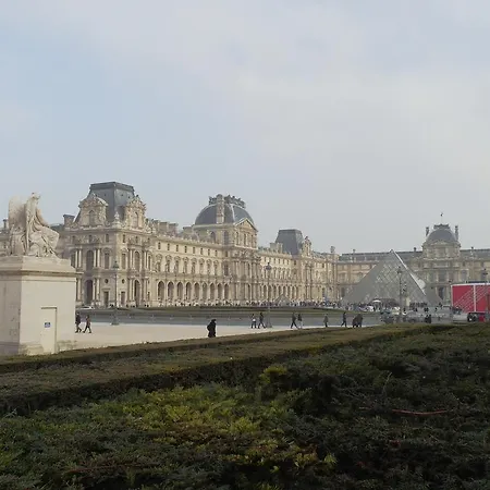 Chambre D Hote : Louvre Elegant Apt Suite