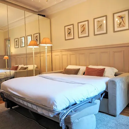 Chambre D Hote : Louvre Elegant Apt Suite Paris
