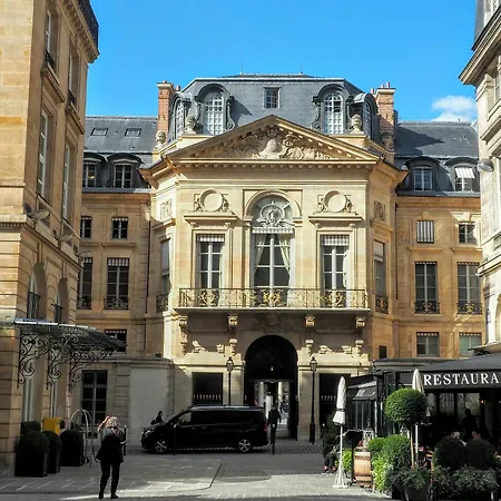 Frühstückspension Chambre D Hote : Louvre Elegant Apt Suite 4*
