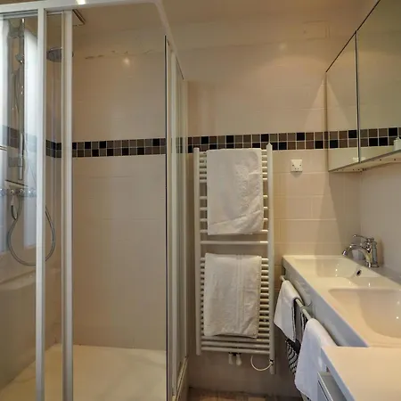Chambre D Hote : Louvre Elegant Apt Suite