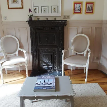 Chambre D Hote : Louvre Elegant Apt Suite 4* Paris