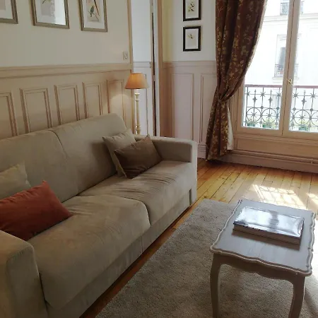 Chambre D Hote : Louvre Elegant Apt Suite 4*