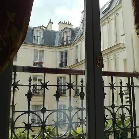 Frühstückspension Chambre D Hote : Louvre Elegant Apt Suite Paris
