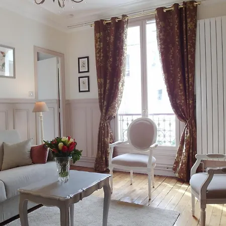 D : Louvre Elegant 4*