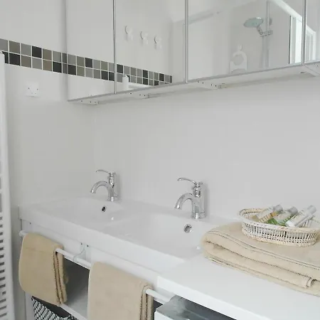 Frühstückspension Chambre D Hote : Louvre Elegant Apt Suite Paris