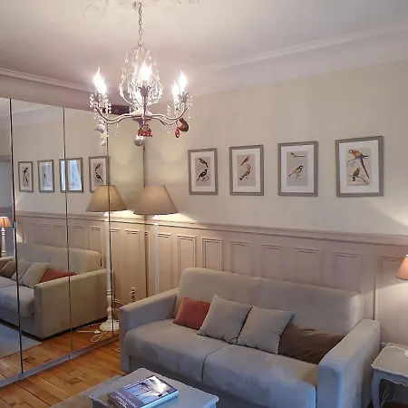 Frühstückspension Chambre D Hote : Louvre Elegant Apt Suite Paris