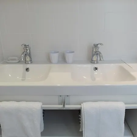 B&B D : Louvre Elegant 4*