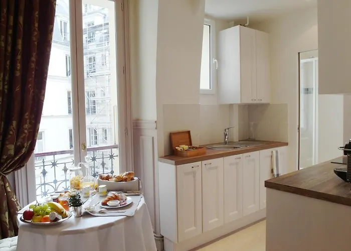 Bed & Breakfast D : Louvre Elegant Parijs