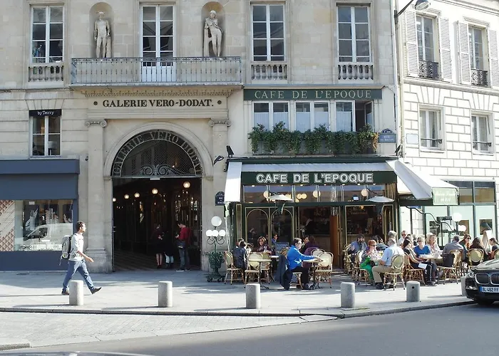 Chambre D Hote : Louvre Elegant Apt Suite Bed & Breakfast Paris