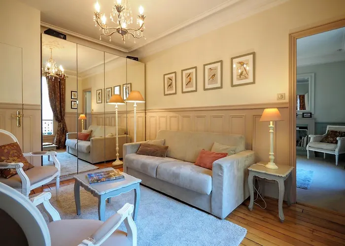 D : Louvre Elegant Bed & Breakfast Paris