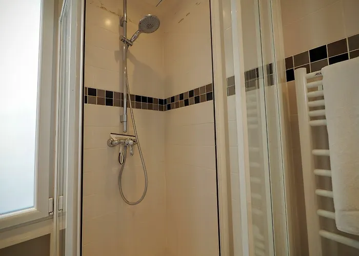 Chambre D Hote : Louvre Elegant Apt Suite Paris