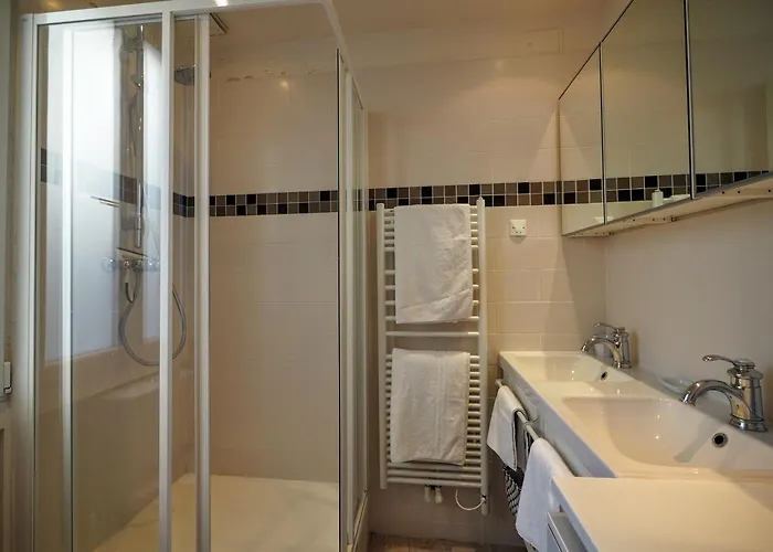 Chambre D Hote : Louvre Elegant Apt Suite