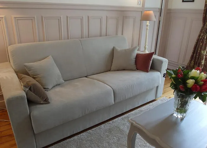 Bed & Breakfast Chambre D Hote : Louvre Elegant Apt Suite Paris