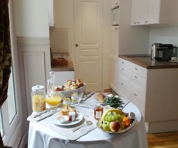 Bed & Breakfast Chambre D Hote : Louvre Elegant Apt Suite