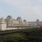 D : Louvre Elegant