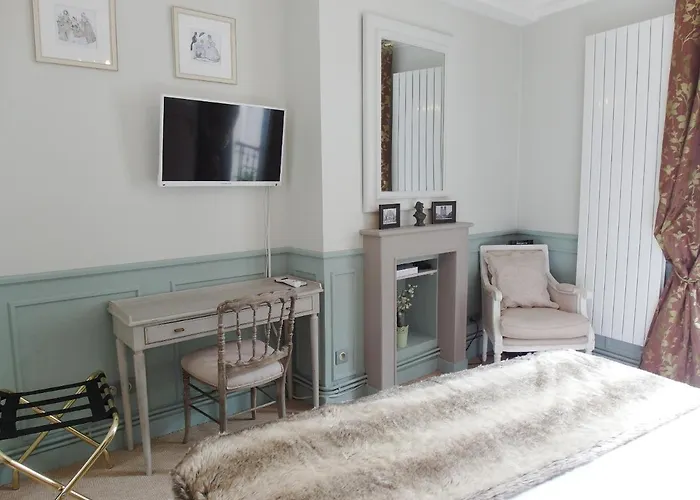 D : Louvre Elegant 4* Paris